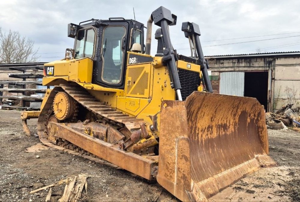 Бульдозер CATERPILLAR D6R2 — фото